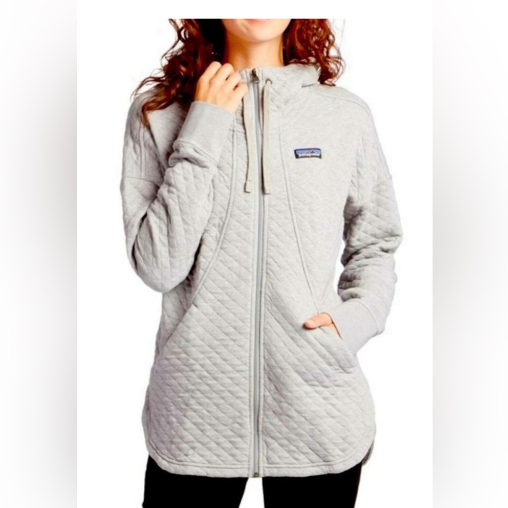 Patagonia Women’s Quilted Hoodie Jacket, Medium